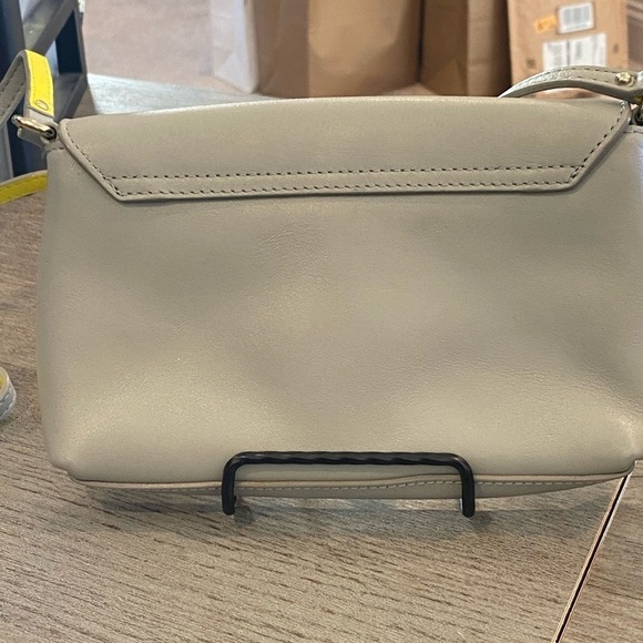 Kate Spade gray leather crossbody bag w yellow trim, storybook lining & turnlock - Picture 10 of 16